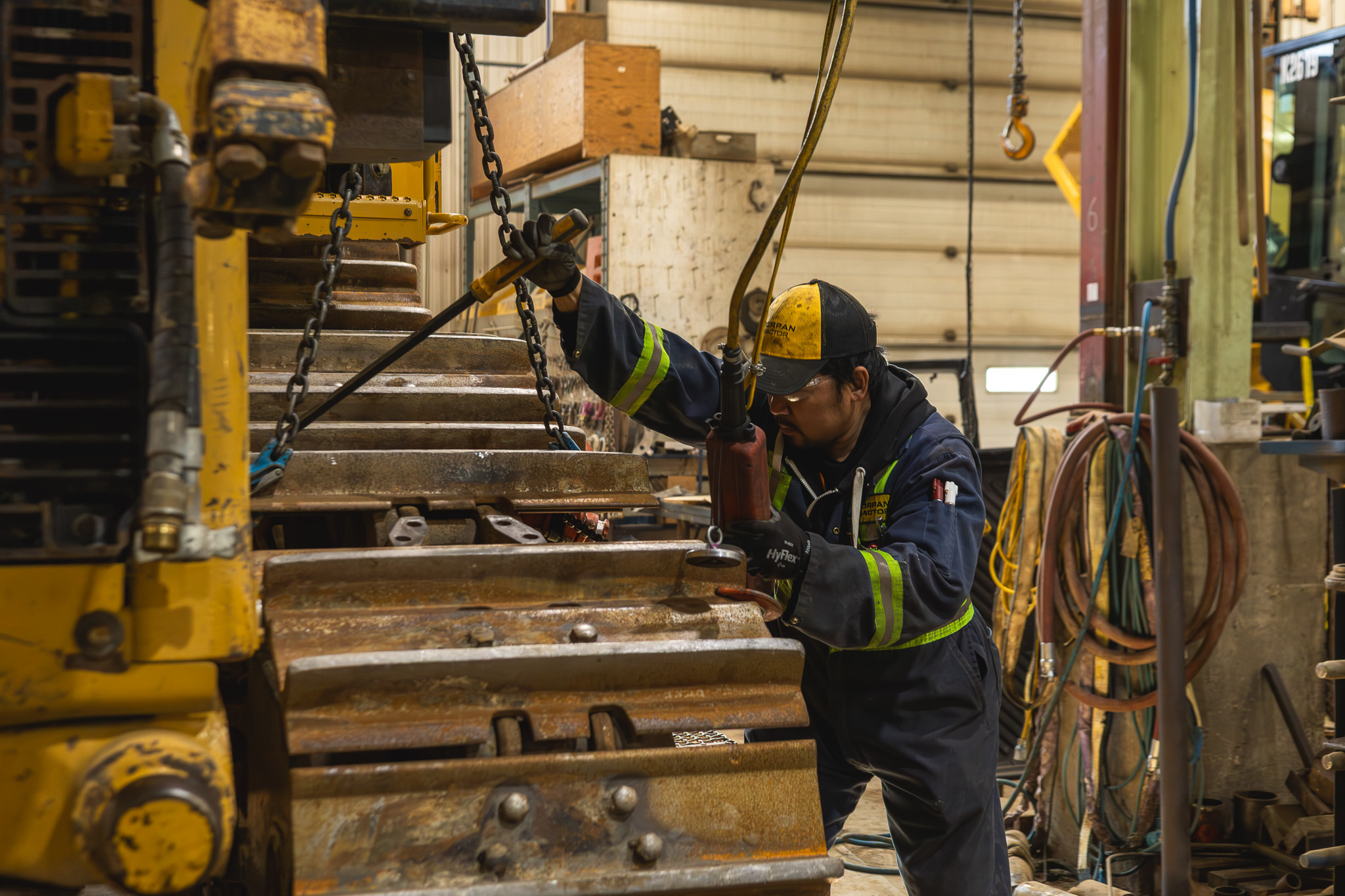 Rigging work on an industrial job site